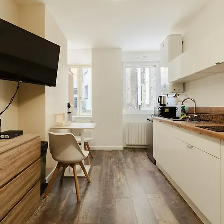 La Claustra, Cosy En Hyper Centre Apartment *